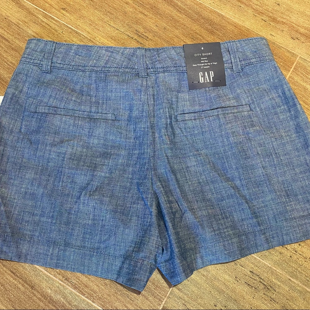 🆕 Womens GAP City Shorts size 6